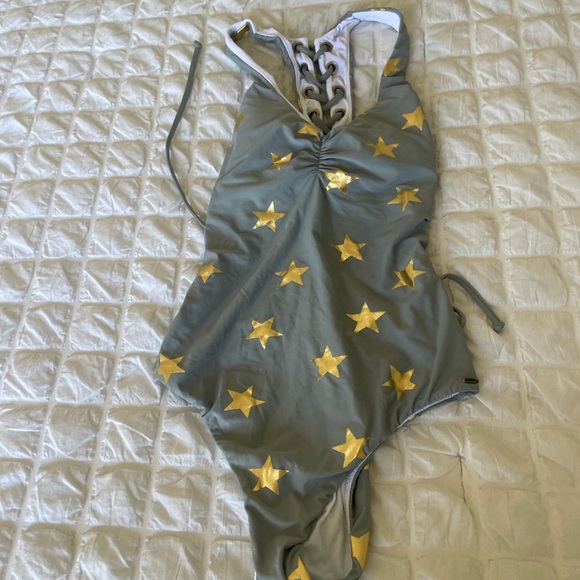 O'Neill Gray and Gold Swimsuit - Picture 4 of 9